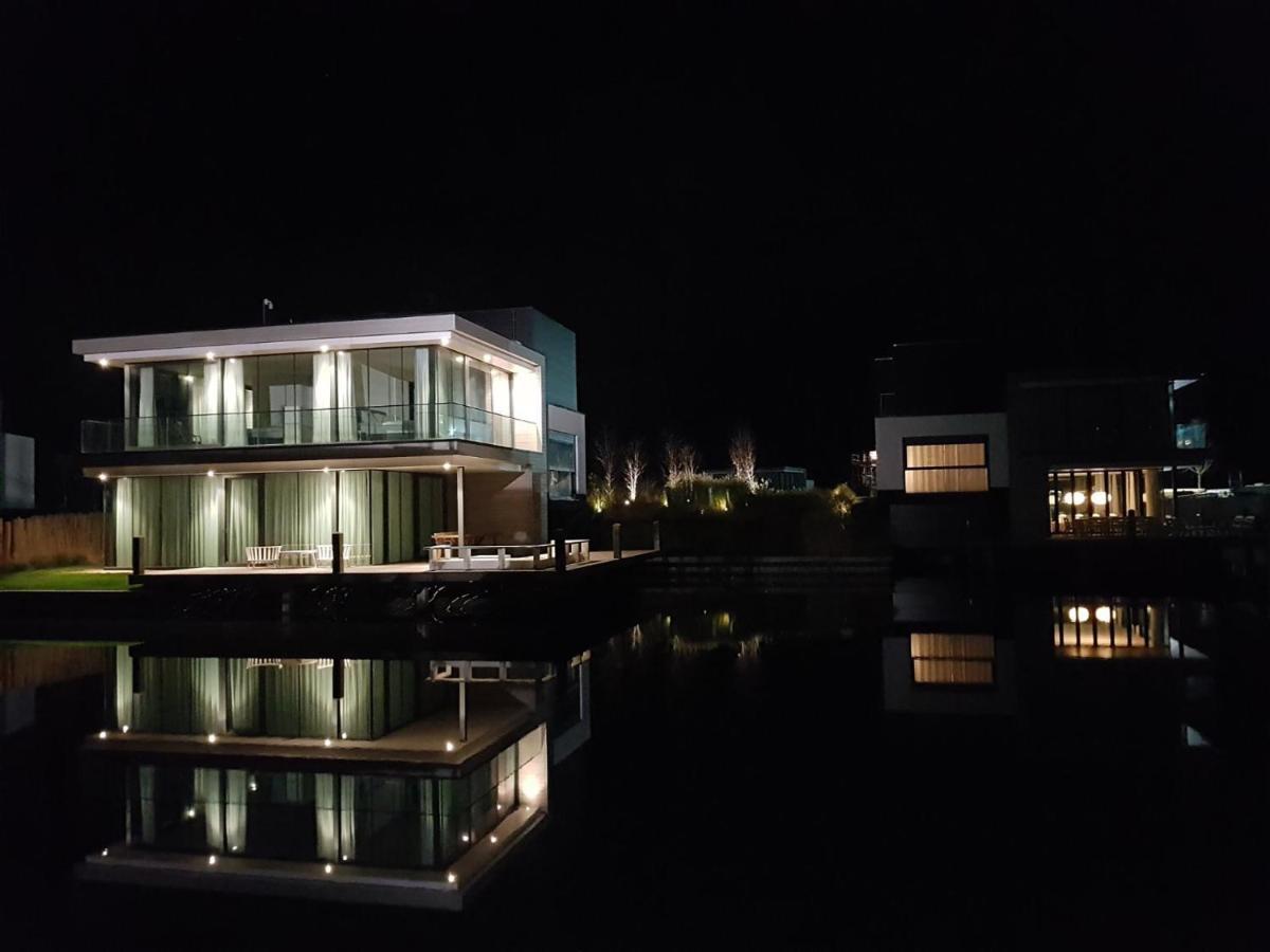 Luxe Met Aanlegsteiger Aan Het Veerse *